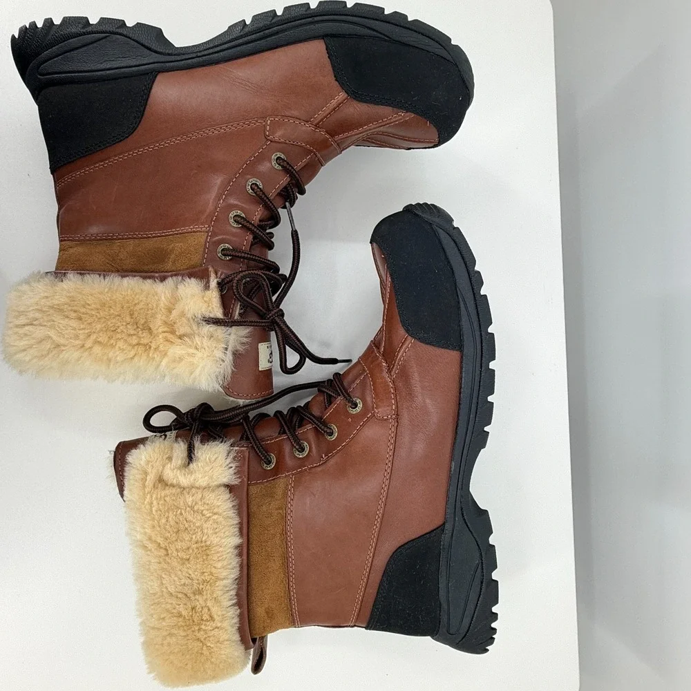 UGG Butte Waterproof Boots Mens 11 Leather & Sheepskin Worchester 5521
